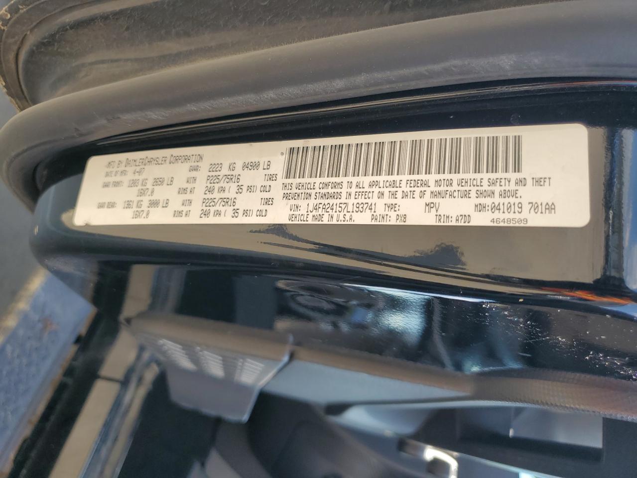 2007 Jeep Wrangler X VIN: 1J4FA24157L193741 Lot: 64331425