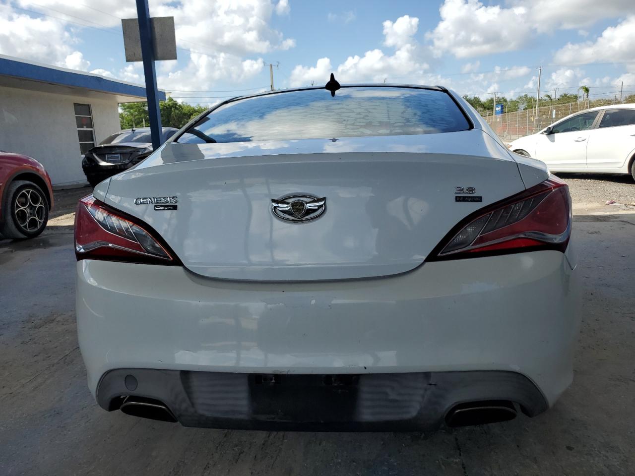 2015 Hyundai Genesis Coupe 3.8L VIN: KMHHU6KJ7FU128135 Lot: 65414845