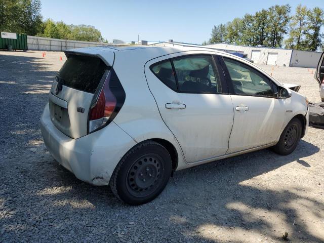 Хэтчбеки TOYOTA PRIUS 2015 Белы