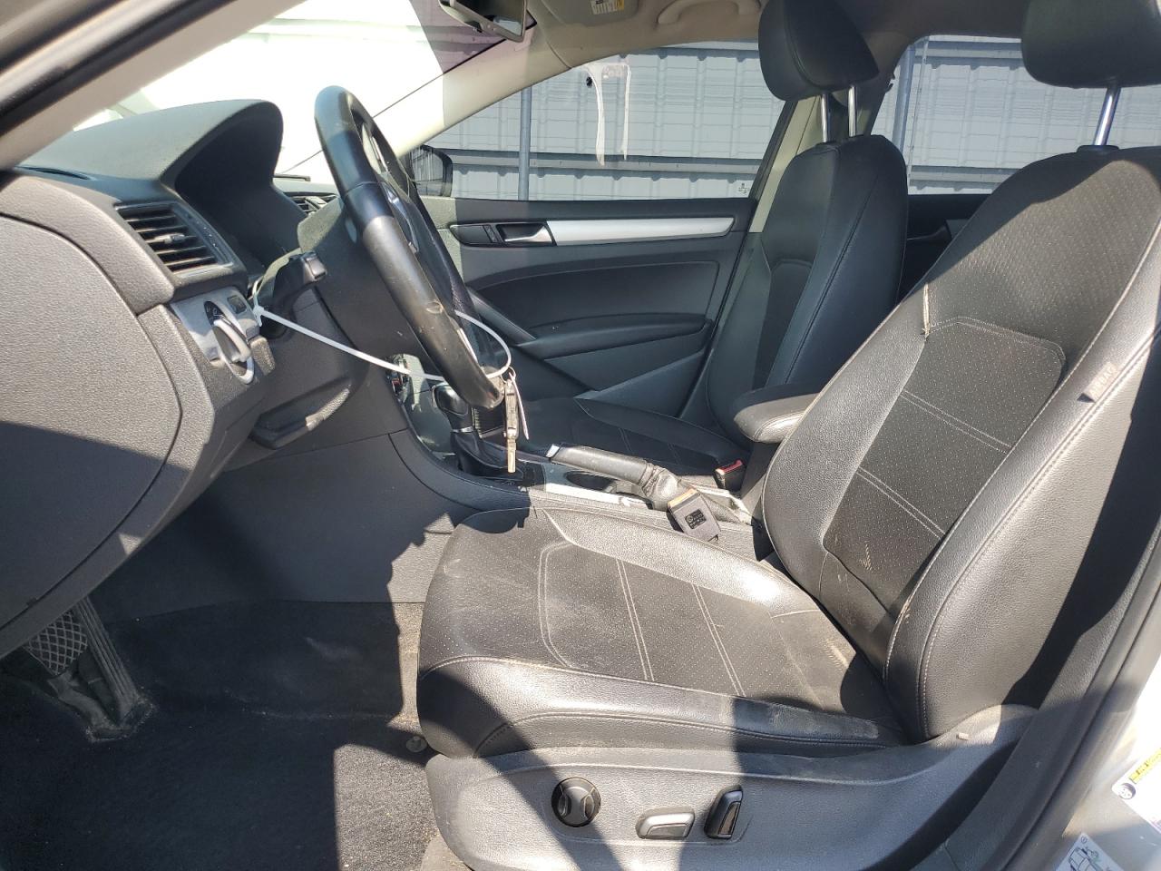 2013 Volkswagen Passat Se VIN: 1VWBP7A33DC084211 Lot: 64678095