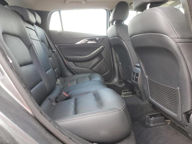 2017 INFINITI QX30 BASE  