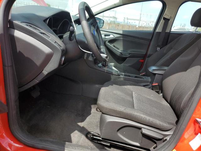  FORD FOCUS 2015 Красный