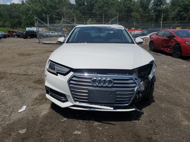  AUDI A4 2018 Белы