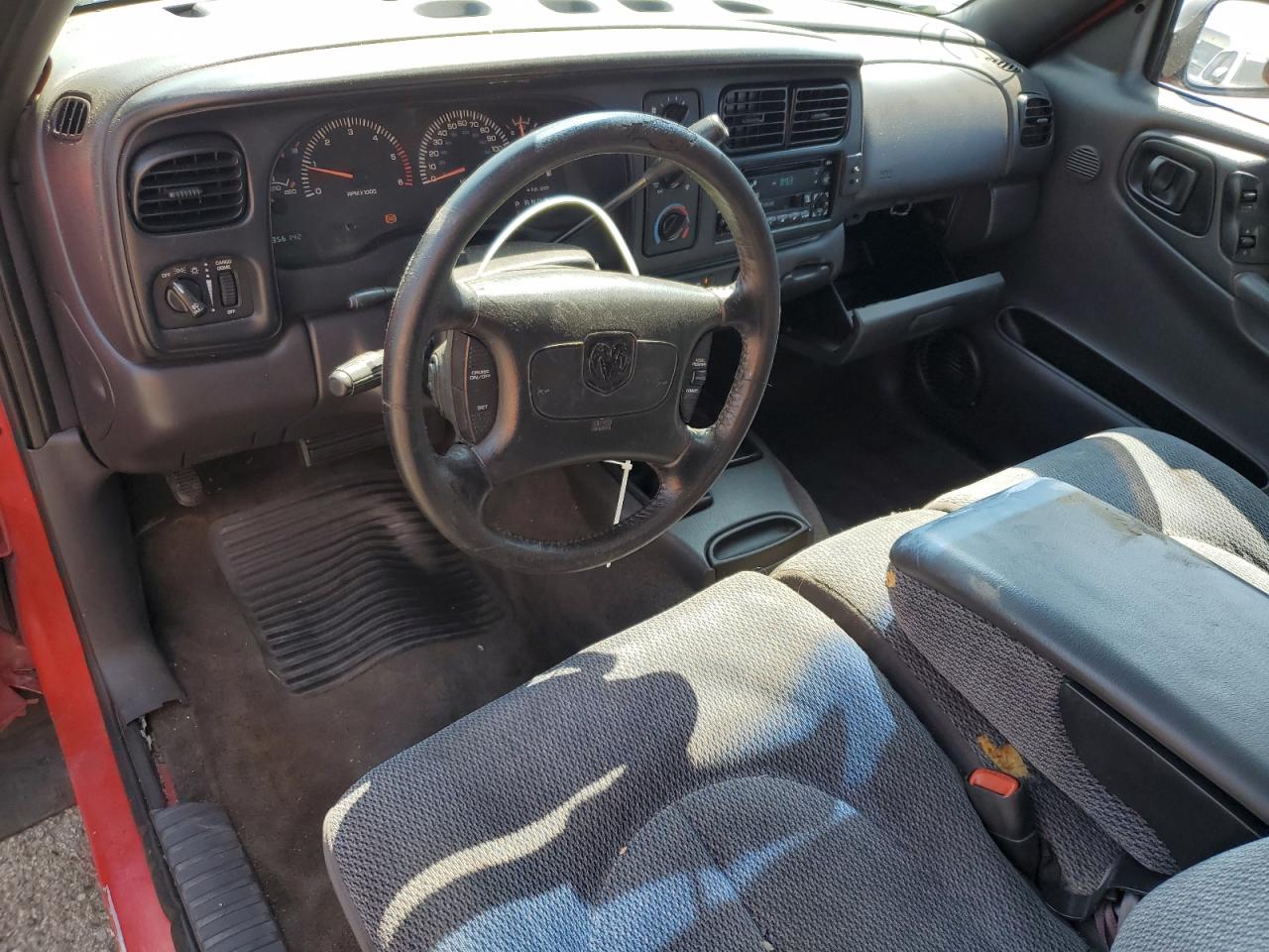 1999 Dodge Dakota VIN: 1B7GG22X0XS139723 Lot: 63418275