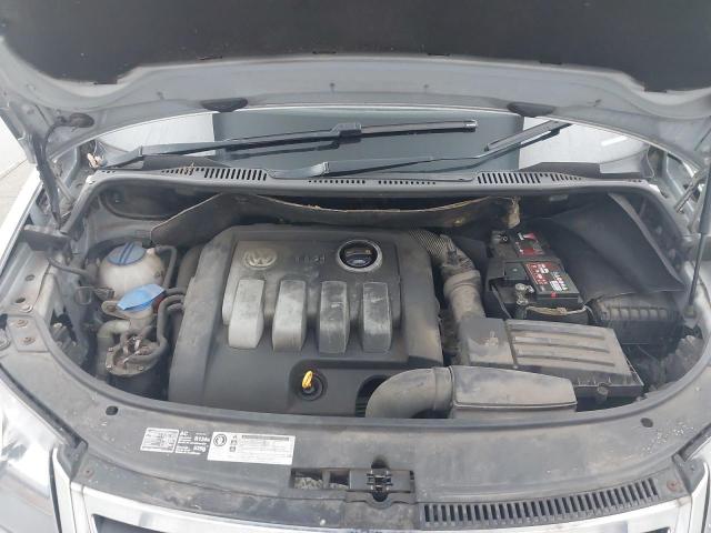 2010 VOLKSWAGEN TOURAN MAT