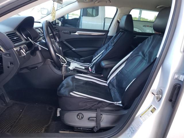Sedans VOLKSWAGEN PASSAT 2016 Silver