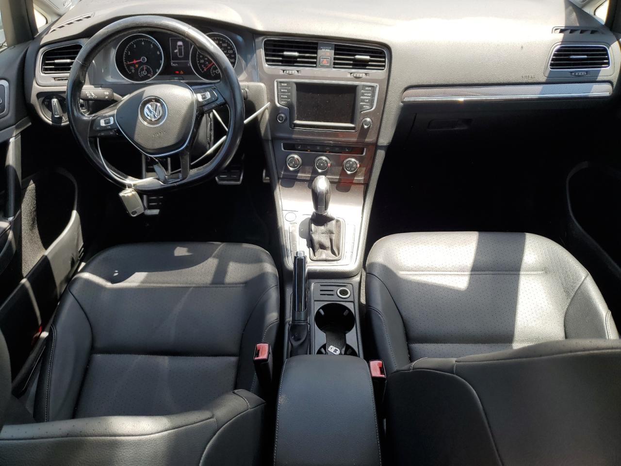 3vwh17au8hm524898 3VWH17AU8HM524898 2017 Volkswagen Golf Alltrack S