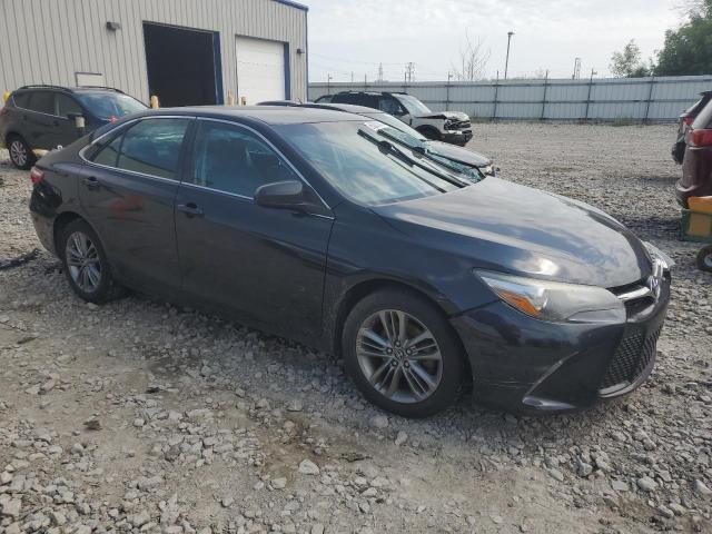 Sedans TOYOTA CAMRY 2016 Granatowy