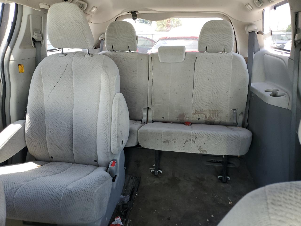 2012 Toyota Sienna Le VIN: 5TDKK3DC6CS269887 Lot: 62928695