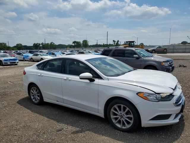 Седаны FORD FUSION 2017 Белы