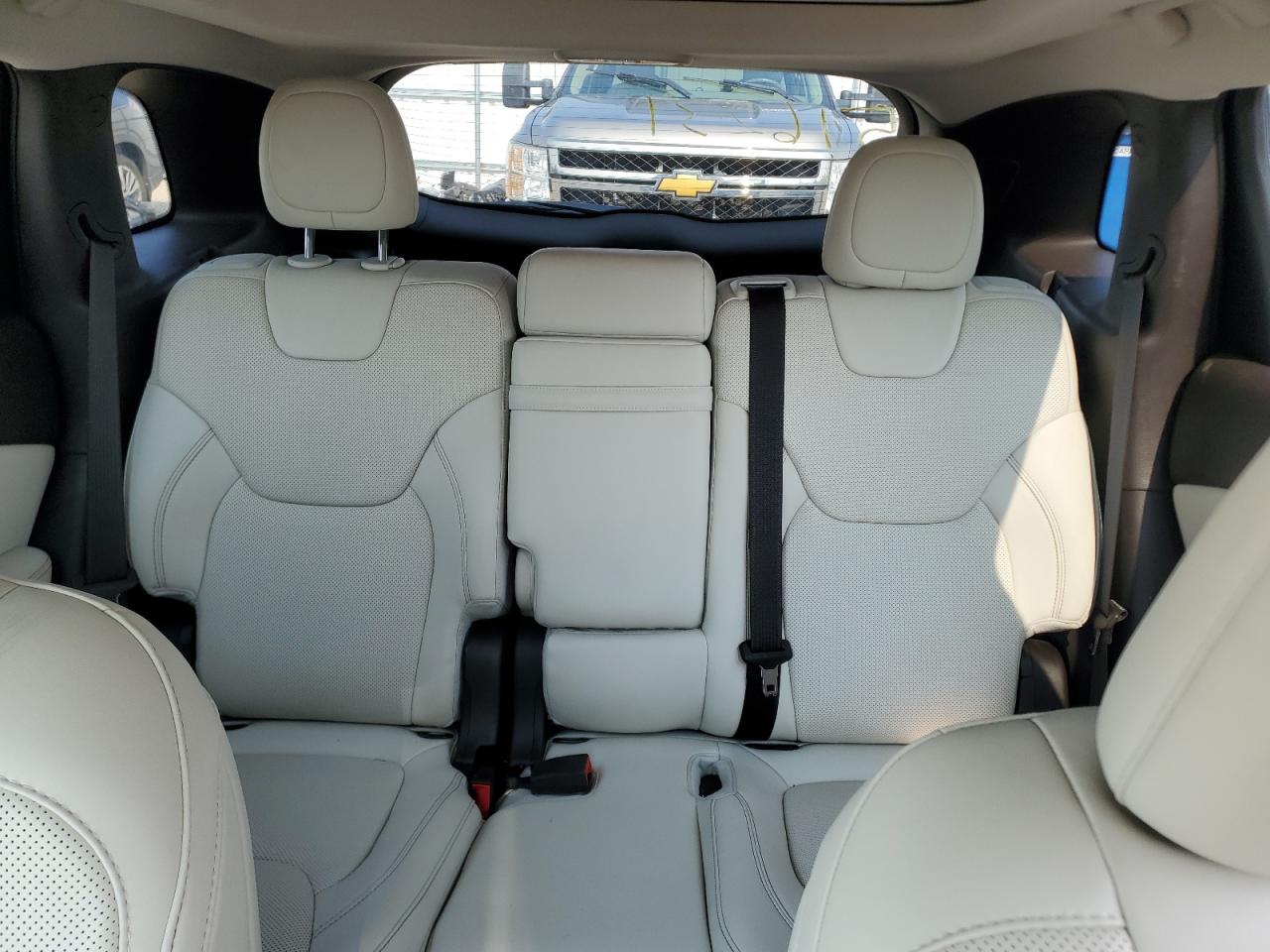 2018 Jeep Cherokee Overland VIN: 1C4PJMJXXJD516231 Lot: 67133315