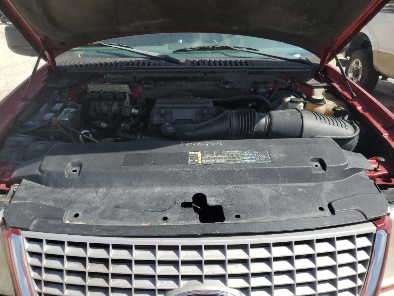 1FMFU16575LA76548 2005 Ford Expedition Xlt