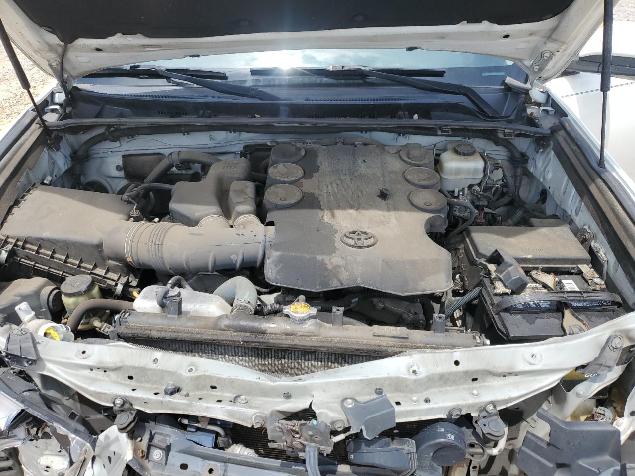 2015 Toyota 4Runner Sr5/Sr5 Premium VIN: JTEBU5JR5F5267083 Lot: 64468395