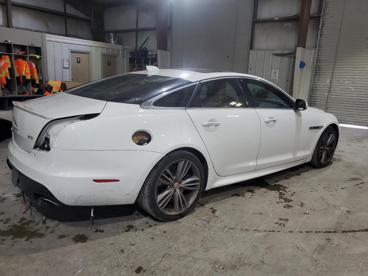 sajwa1ce5gmv98062 SAJWA1CE5GMV98062 2016 Jaguar Xj Supercharged