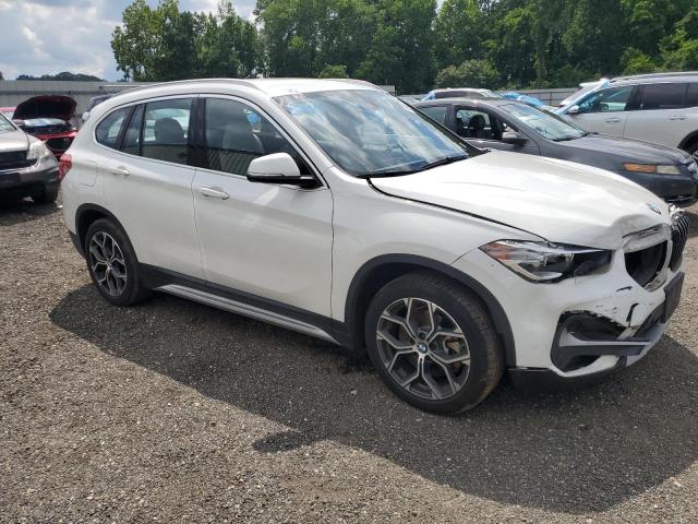  BMW X1 2021 Белы