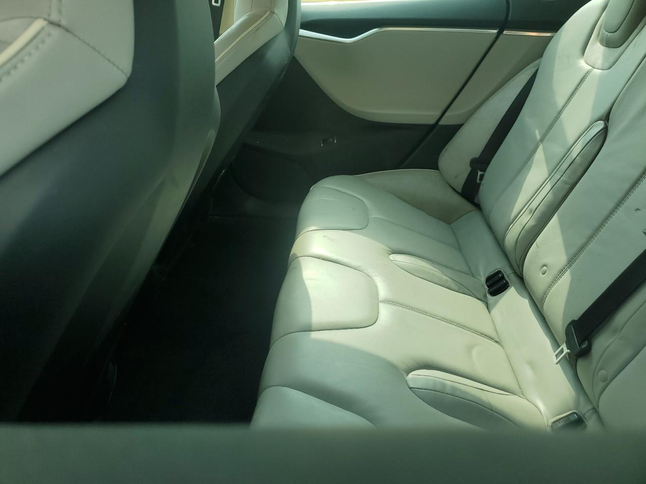 2013 Tesla Model S VIN: 5YJSA1DP3DFP14019 Lot: 64089485