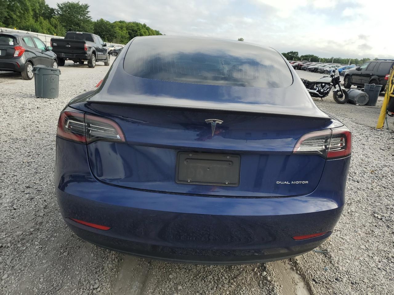 2018 Tesla Model 3 VIN: 5YJ3E1EB6JF063685 Lot: 58869895