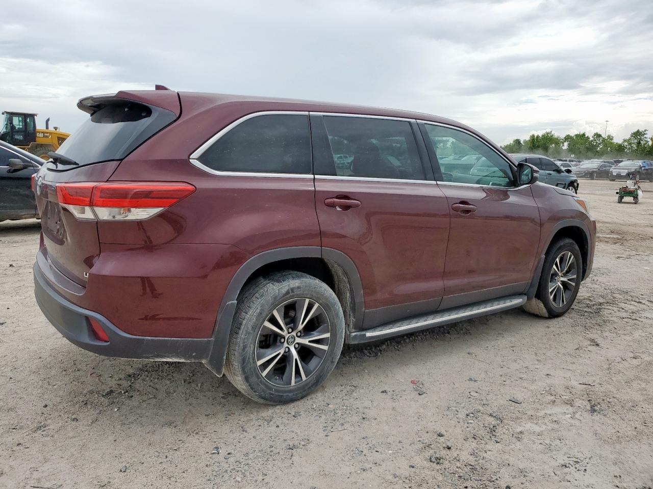 2019 Toyota Highlander Le brown null gas 5TDZZRFH6KS302181 photo #4