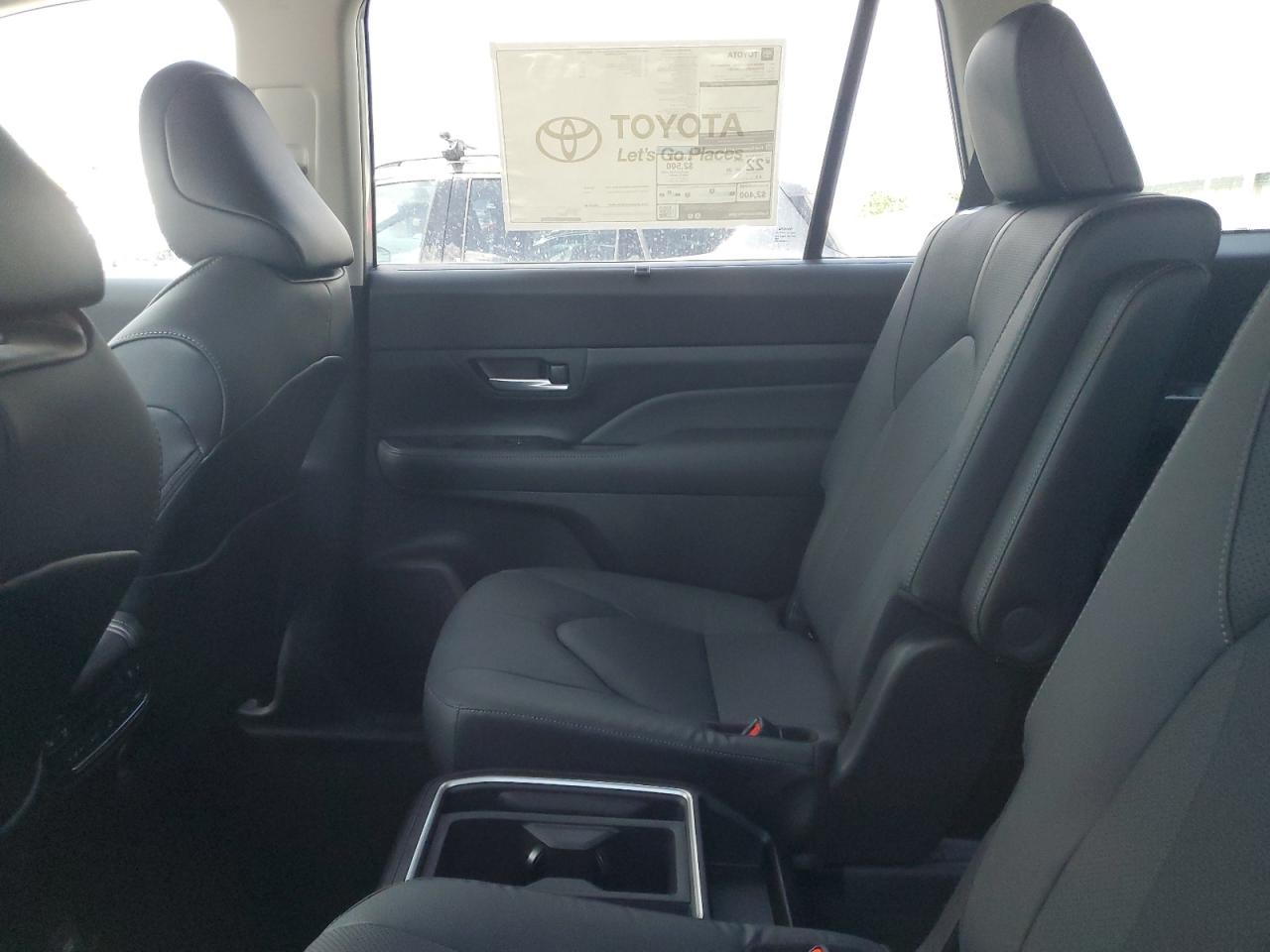 2025 Toyota Grand Highlander Le VIN: 5TDAAAB53SS087621 Lot: 62024445