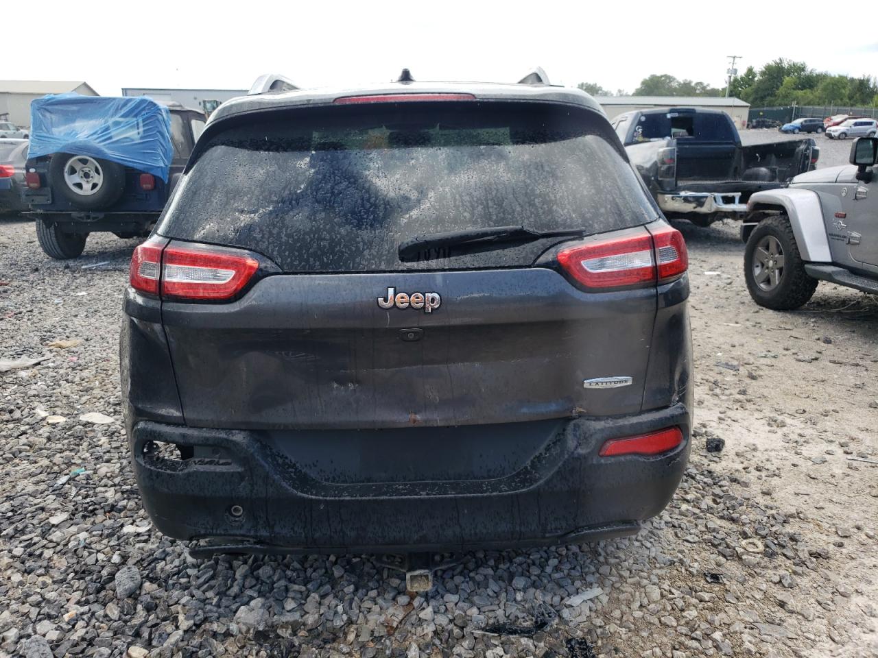 2015 Jeep Cherokee Latitude VIN: 1C4PJLCB8FW781012 Lot: 64988565