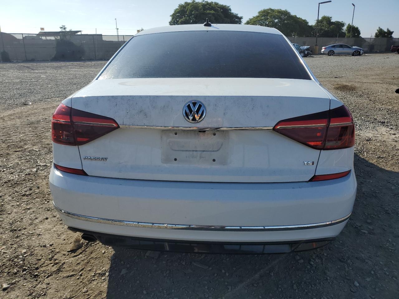 2017 Volkswagen Passat R-Line VIN: 1VWDT7A35HC076542 Lot: 66229175