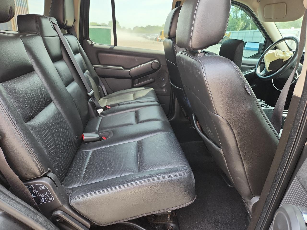 2007 Mercury Mountaineer Luxury VIN: 4M2EU47E27UJ21743 Lot: 64224585