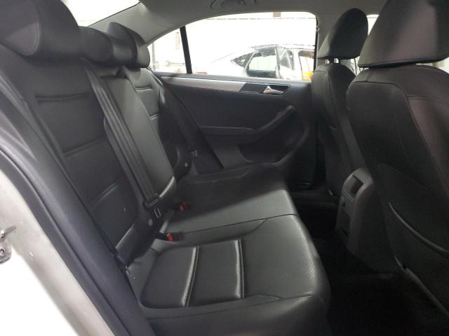 Фото: 3VWDB7AJ5HM393494
