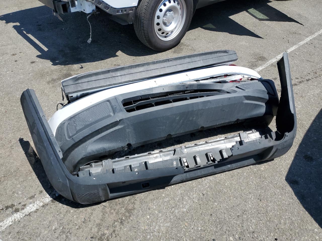 2022 Ford Maverick Xl VIN: 3FTTW8E90NRA64807 Lot: 65942835