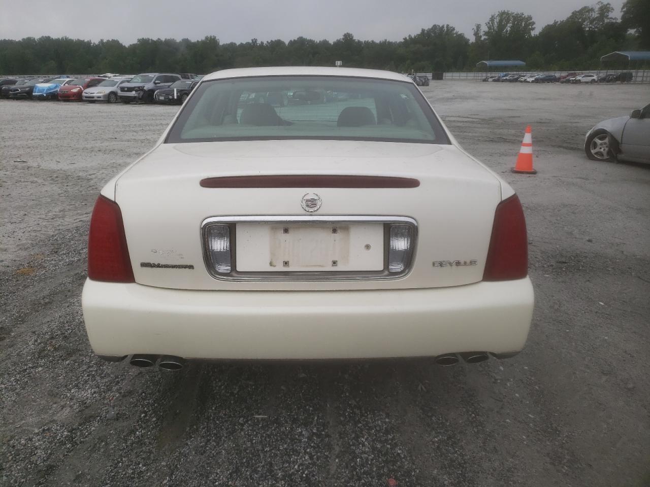 2002 Cadillac Deville VIN: 1G6KD54Y72U174057 Lot: 64141315