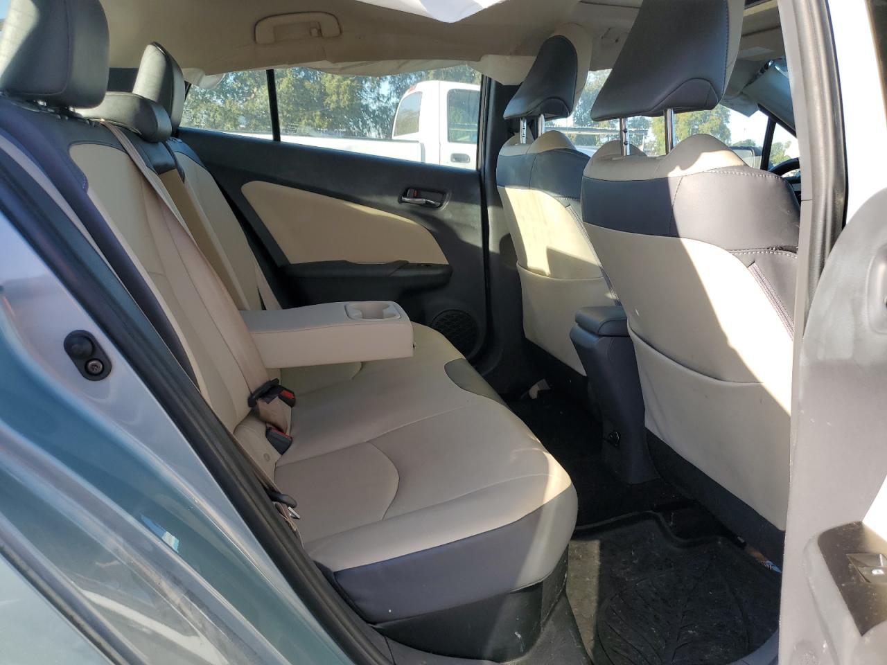 2018 Toyota Prius VIN: JTDKARFU1J3547976 Lot: 64114885