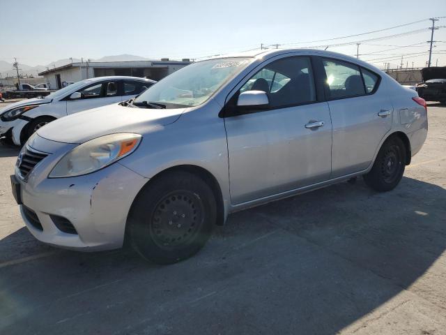 Седаны NISSAN VERSA 2014 Серебристый