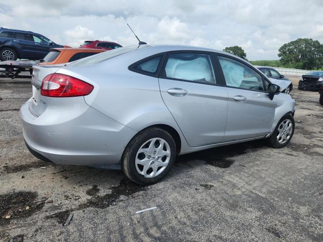  FORD FIESTA 2013 Серебристый