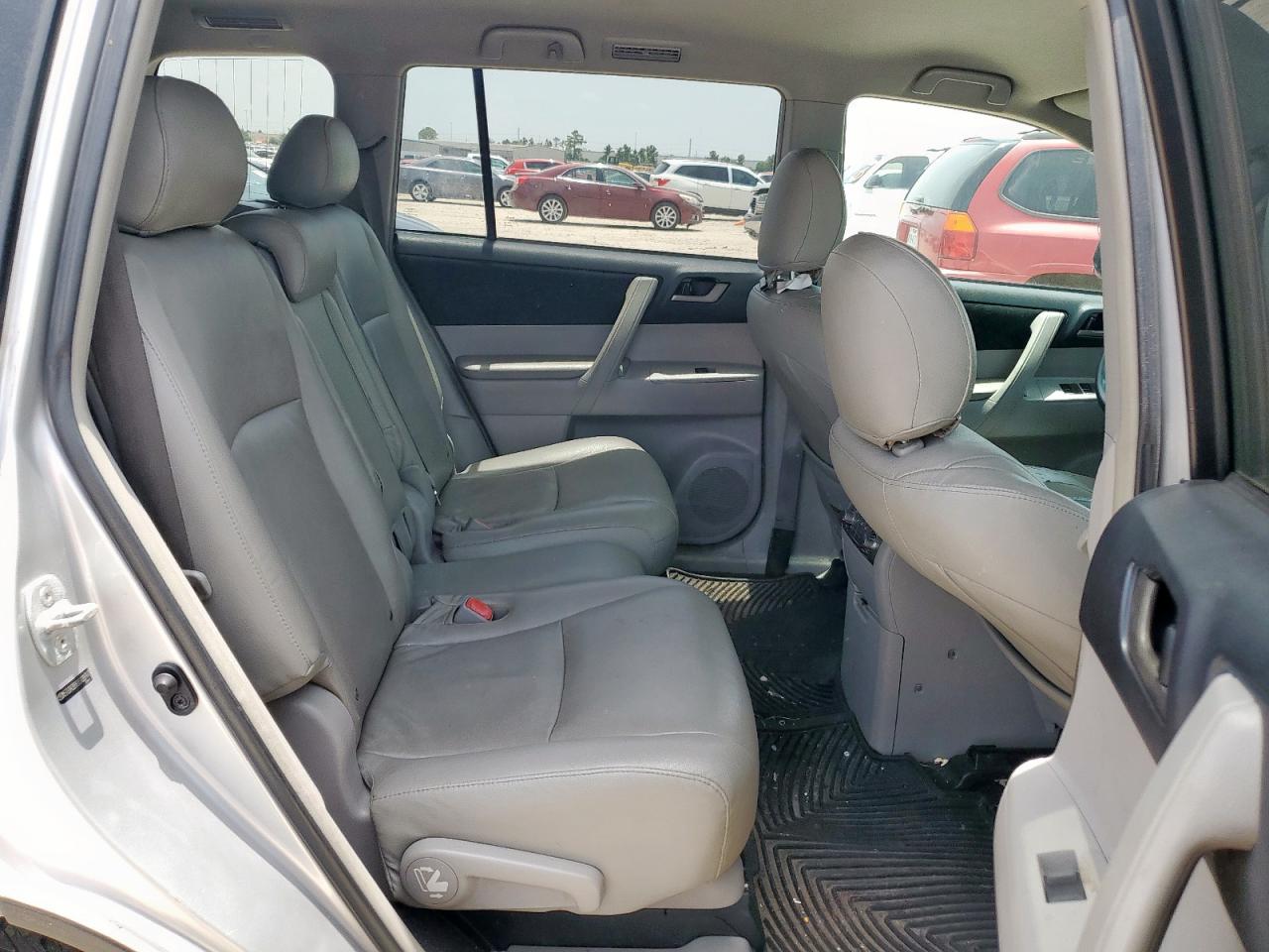 2011 Toyota Highlander Base VIN: 5TDZK3EH3BS039747 Lot: 63411055