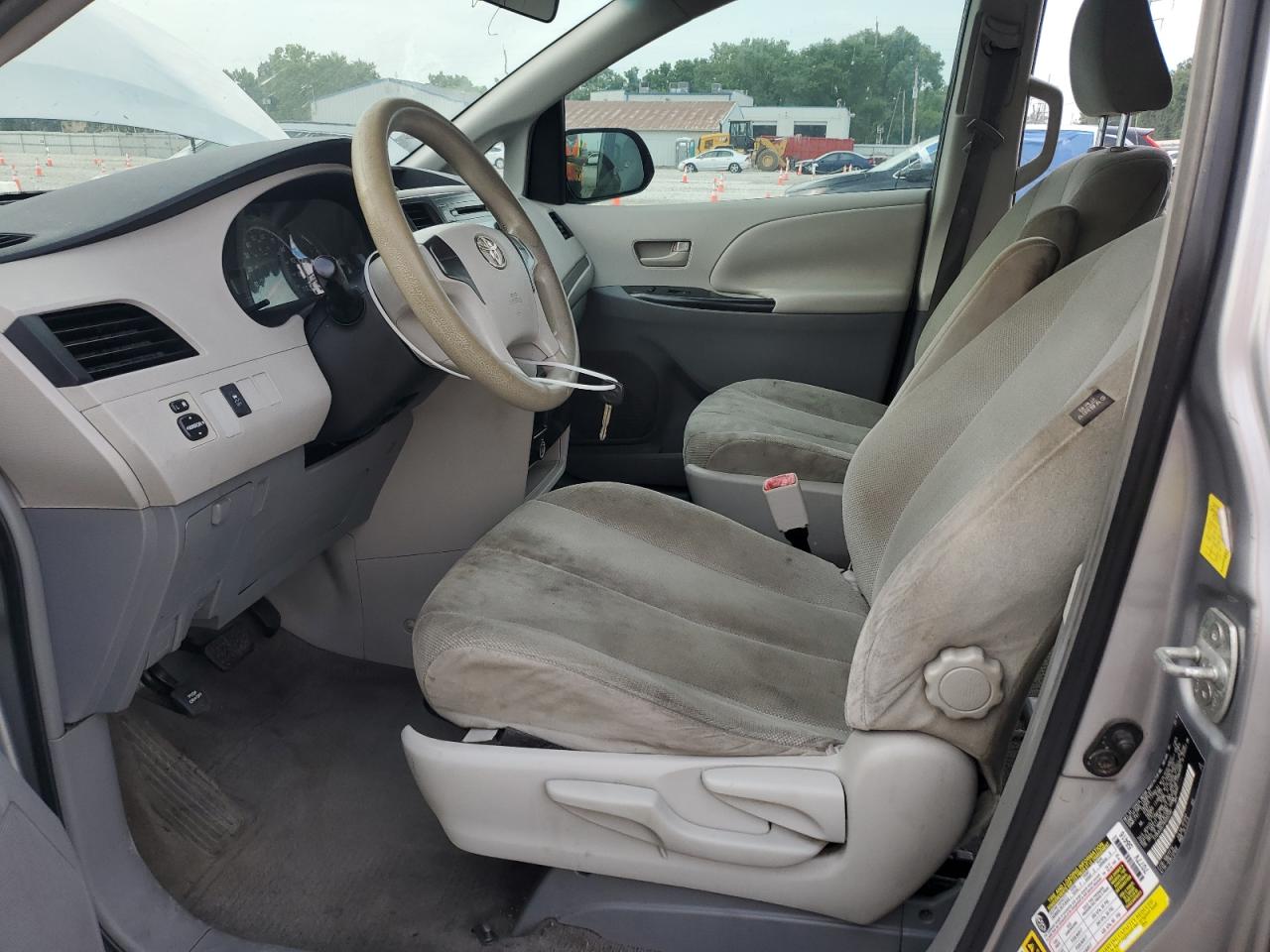 2011 Toyota Sienna Base VIN: 5TDKA3DC7BS002582 Lot: 65008045