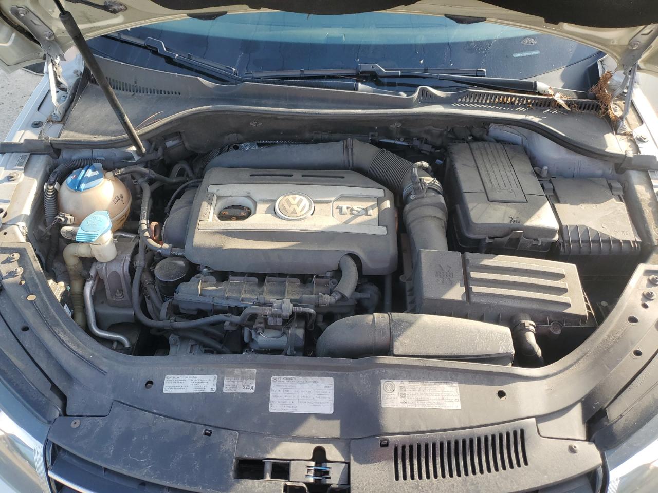 wvwbw7ah0cv010099 WVWBW7AH0CV010099 2012 Volkswagen Eos Komfort