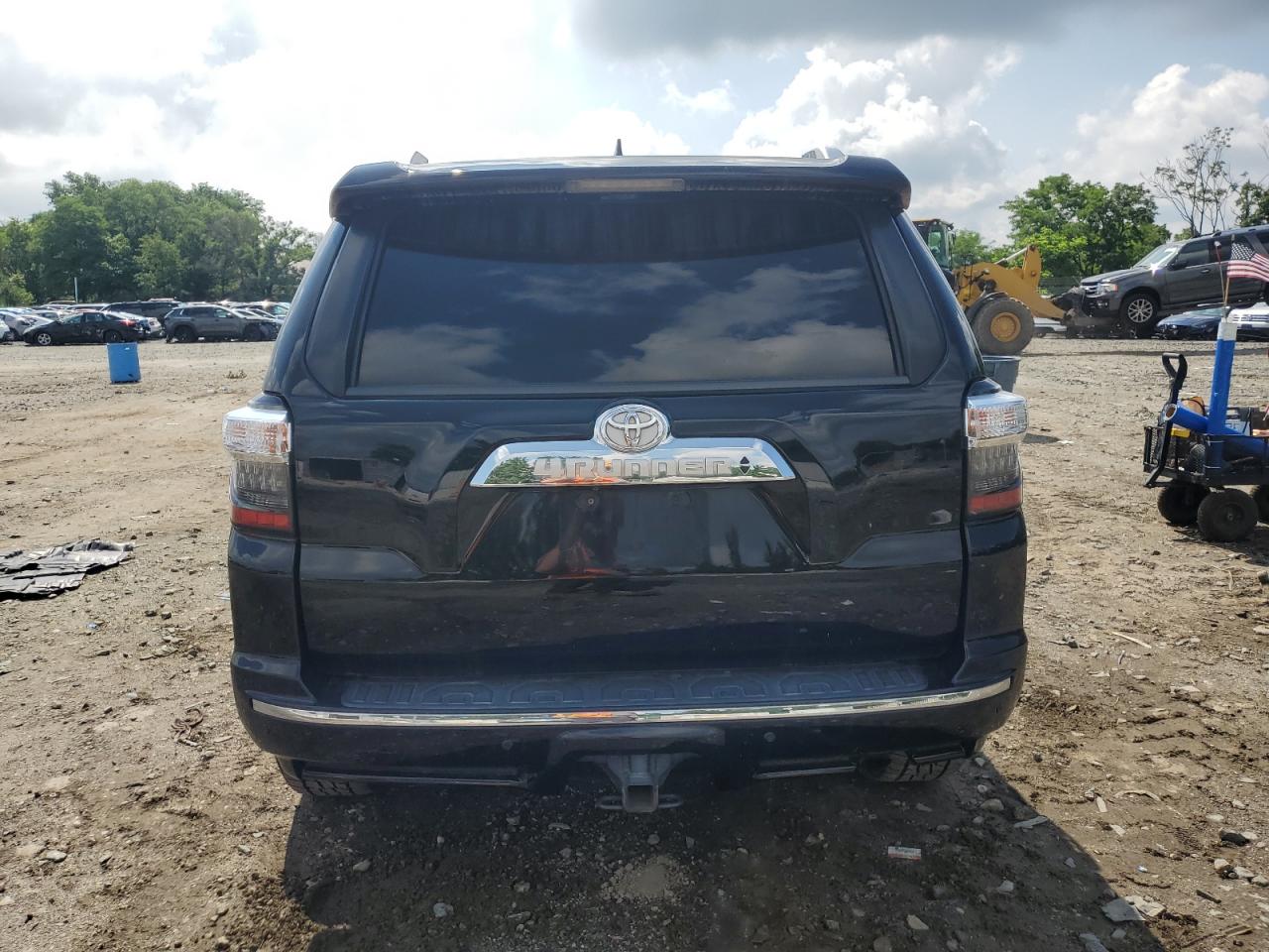 2017 Toyota 4Runner Sr5/Sr5 Premium VIN: JTEBU5JR5H5470977 Lot: 62711595