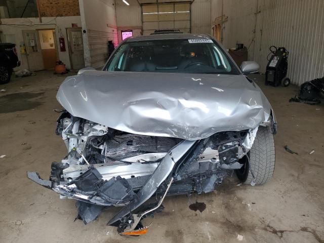  TOYOTA CAMRY 2021 Srebrny