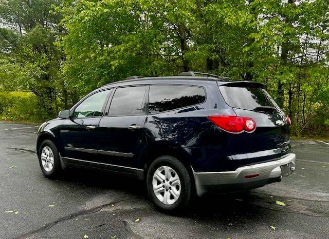 2011 CHEVROLET TRAVERSE LS  
