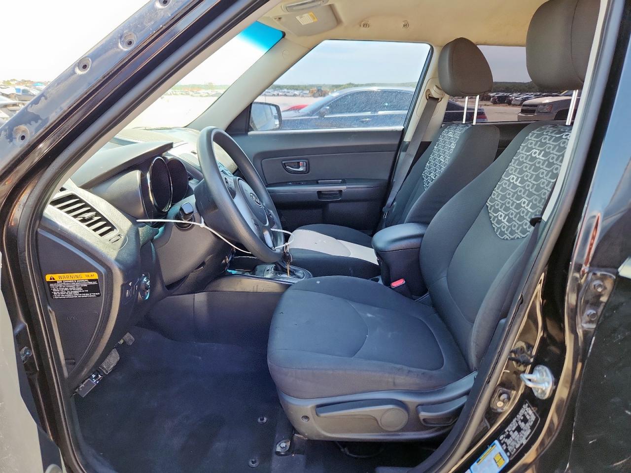 2011 Kia Soul + VIN: KNDJT2A24B7254845 Lot: 62287735