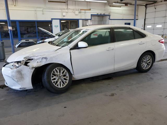  TOYOTA CAMRY 2016 Biały