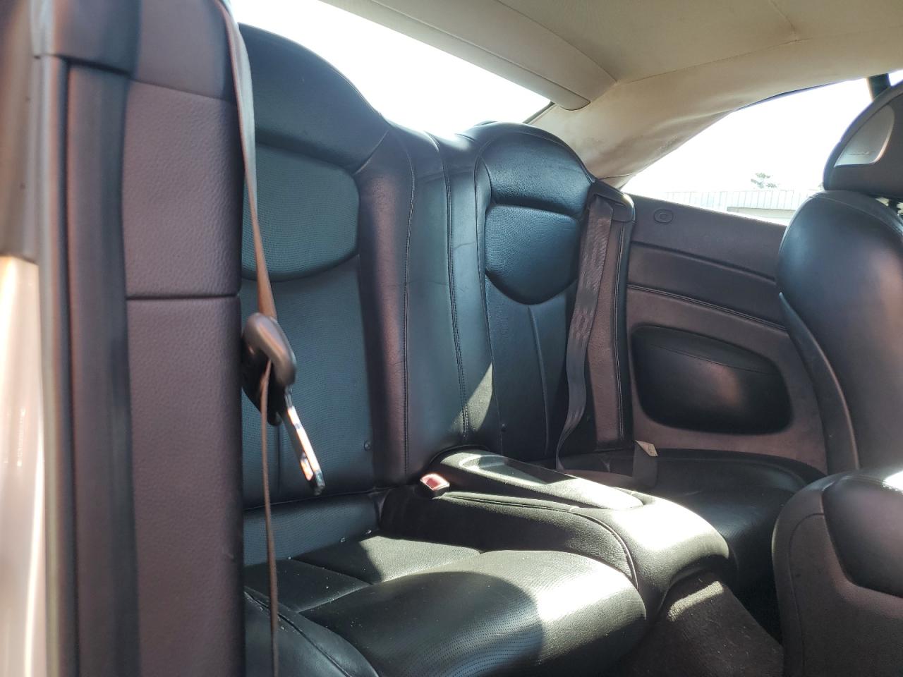 2010 Infiniti G37 Base VIN: JN1CV6FE4AM352693 Lot: 64362195