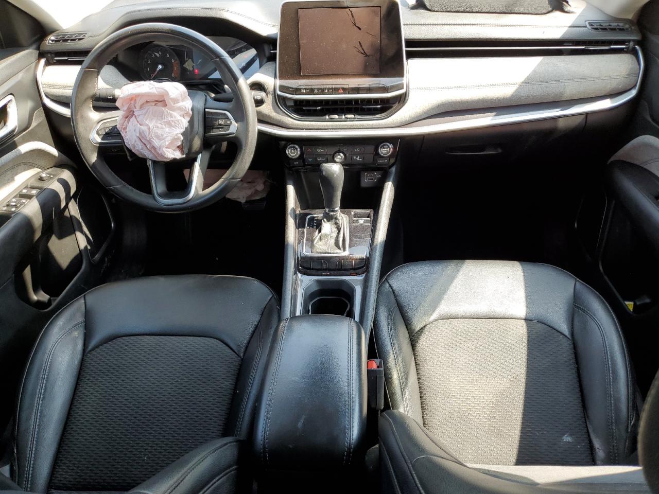 2022 Jeep Compass Latitude VIN: 3C4NJCBB8NT138642 Lot: 64858235