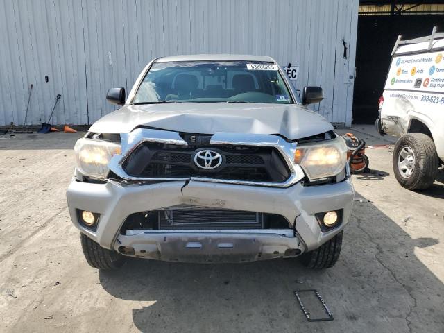  TOYOTA TACOMA 2015 Srebrny