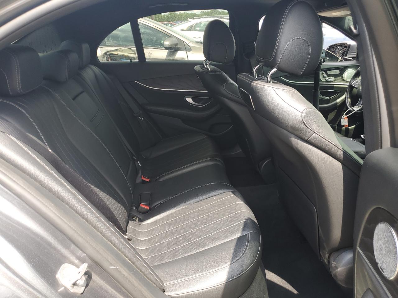 2018 Mercedes-Benz E 300 4Matic VIN: WDDZF4KB8JA301788 Lot: 64249375