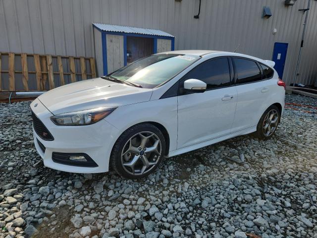  FORD FOCUS 2017 White