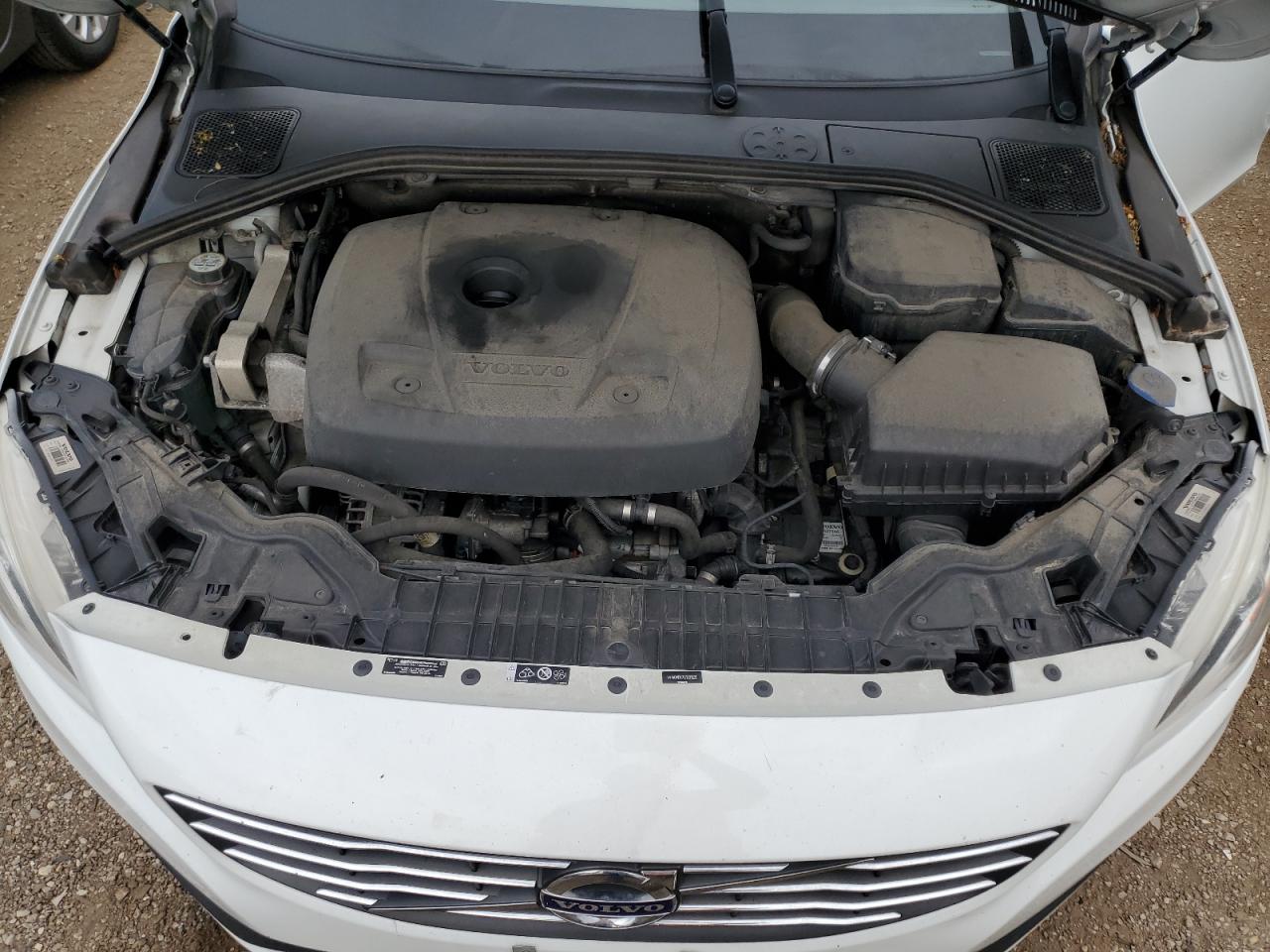 yv140mek7g1291520 YV140MEK7G1291520 2016 Volvo V60 T5 Premier
