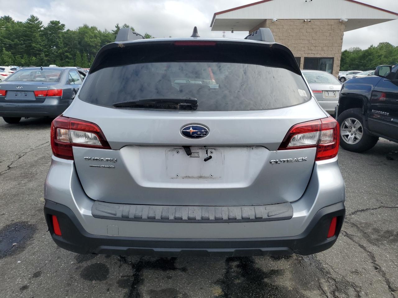 2018 Subaru Outback 2.5I Premium VIN: 4S4BSACC5J3345227 Lot: 63566165