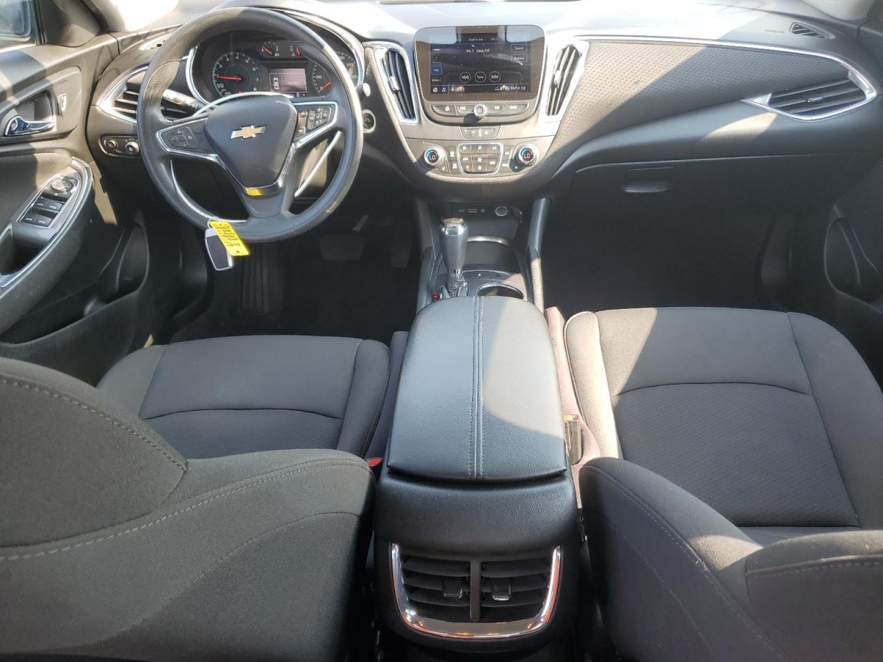 1g1zd5stxlf081468 1G1ZD5STXLF081468 2020 Chevrolet Malibu Lt