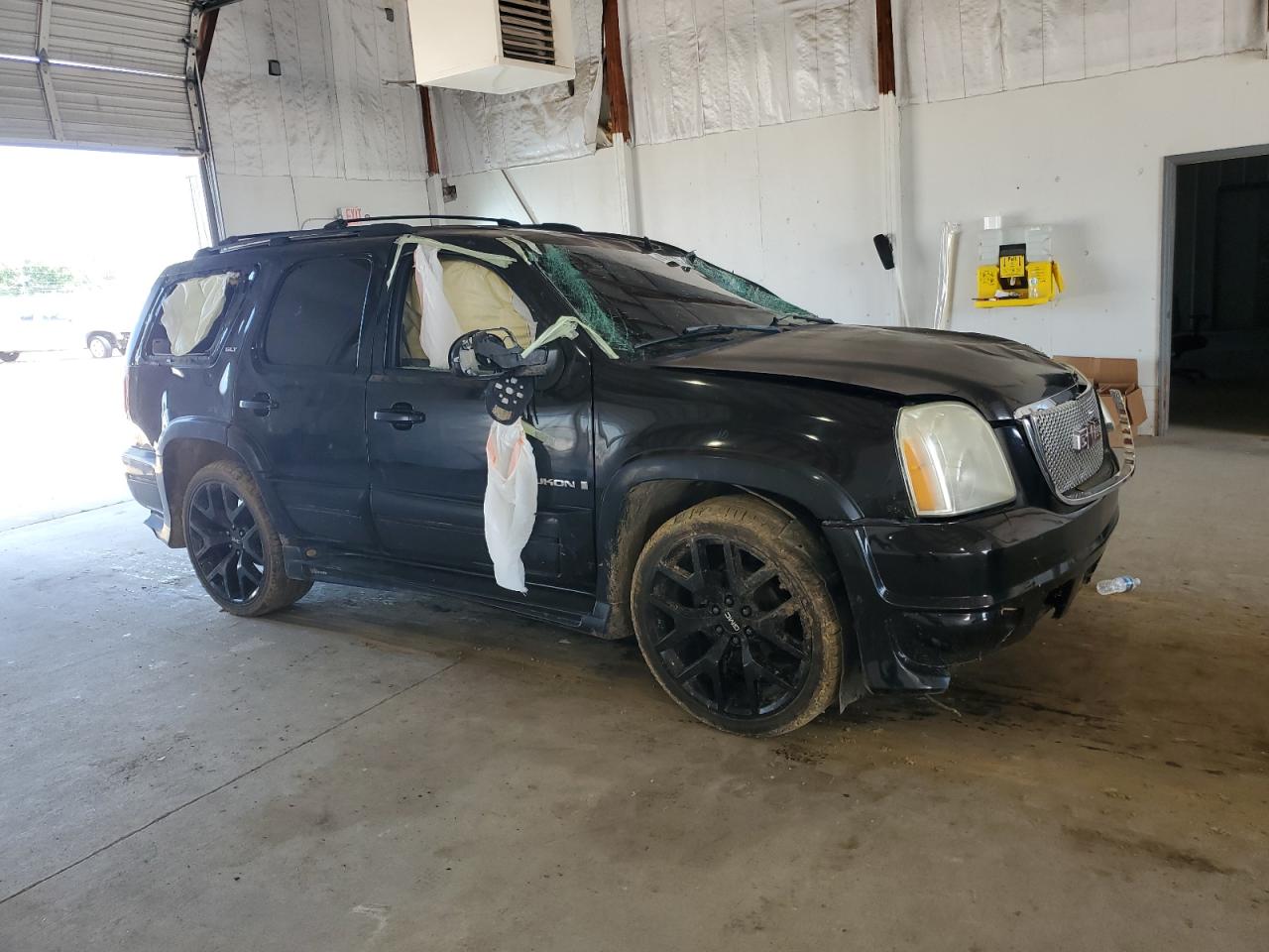 2007 GMC Yukon VIN: 1GKFC130X7R276909 Lot: 63221675