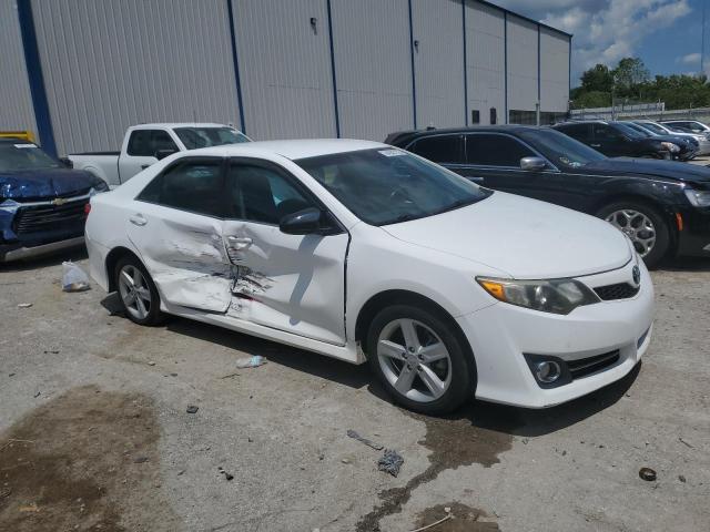  TOYOTA CAMRY 2014 Biały